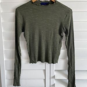 Mockneck Tee in Olive